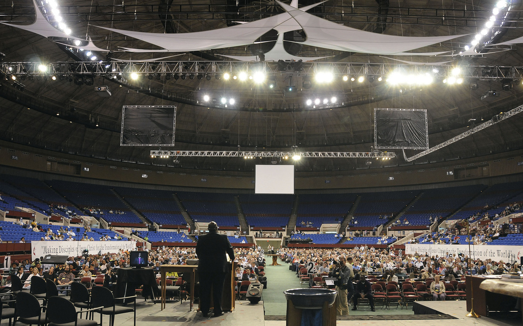 Bishop Gregory Palmer leads closing worship at the 2008 United Methodist General Conference in Fort Worth, Texas.