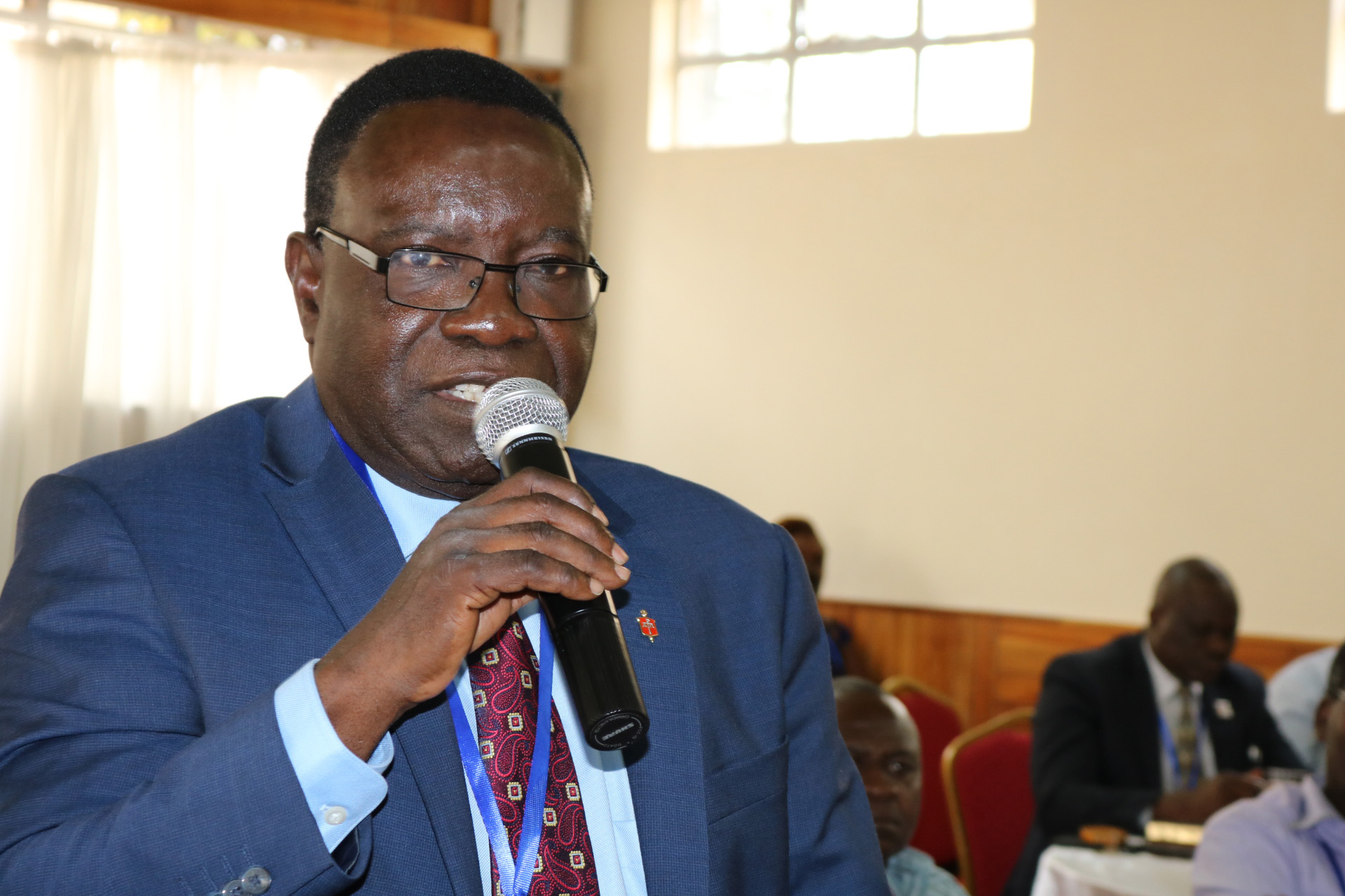 Obispo Kasap Owan Tshibang, miembro fundador de la Iniciativa de África, se dirigió a los delegados y obispos de la Conferencia General reunidos en Nairobi, Kenia, para capacitarse. Foto por Julu Swen, UMNS. 