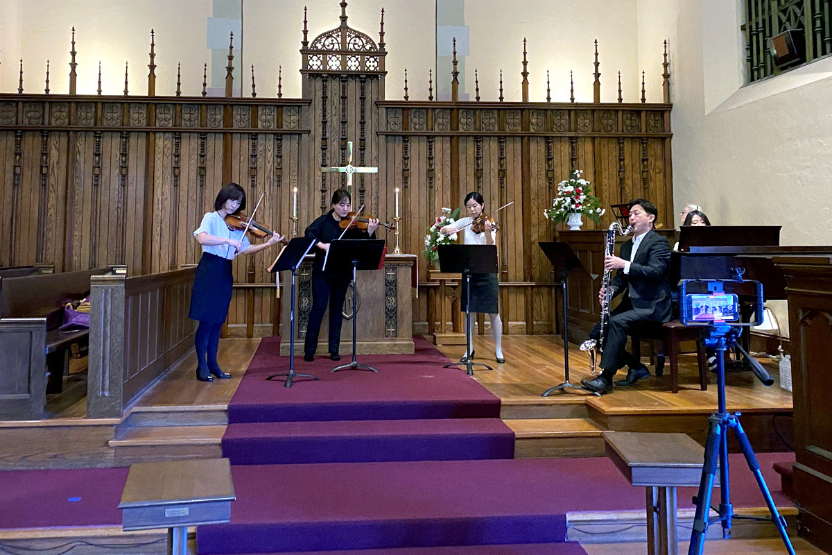 The Rev. Juhee Lee, Kate Kim and Christine Song on violin, Cheongmoo Kang on bass clarinet, Beverly Rathbun on organ and Da Eun Ryu on piano record free hymns and special music for the Lenten season. Photo courtesy of the Rev. Yohan Go.