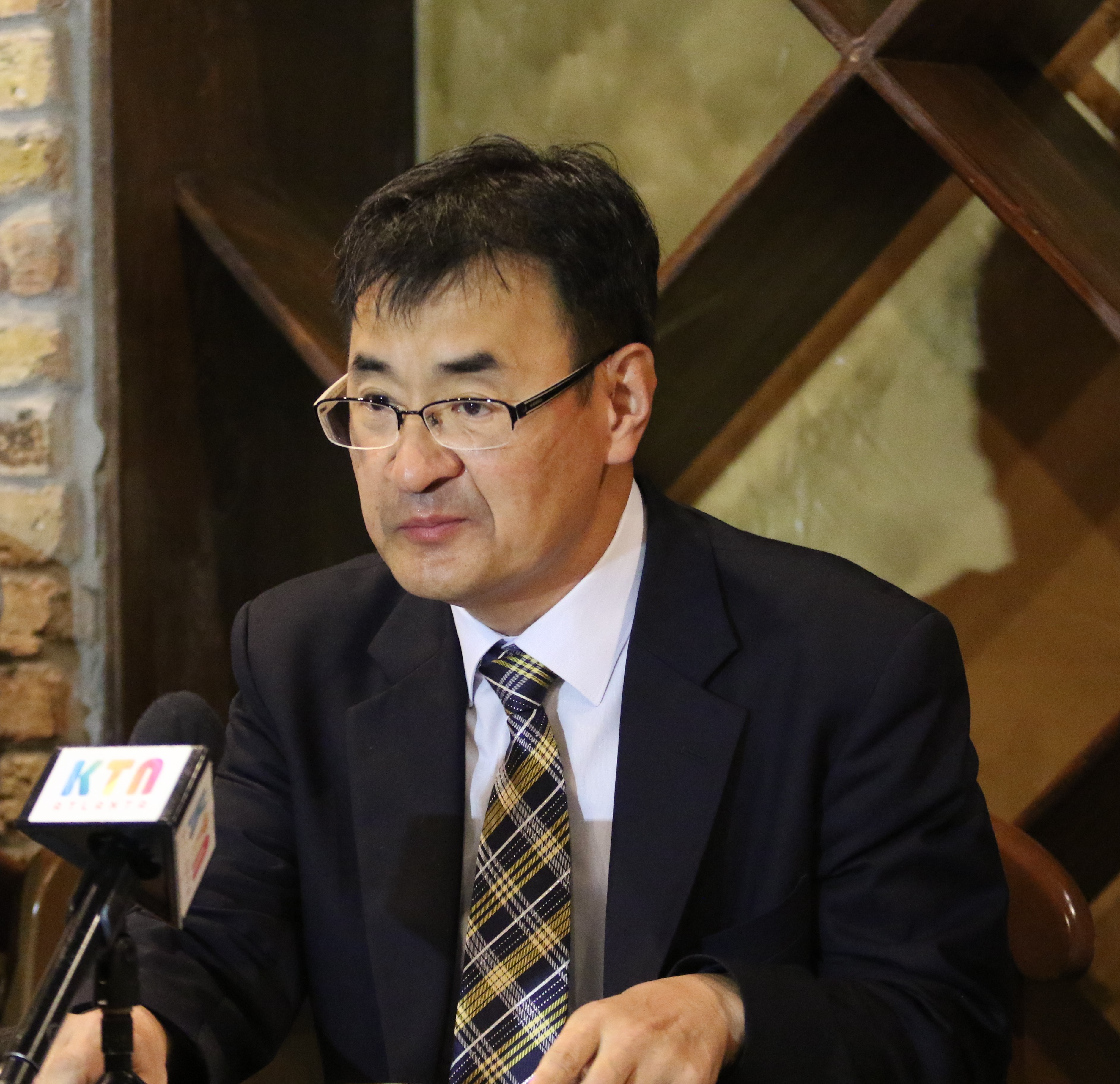 김세환 목사는 9월 20일 오전 아틀란타 인근 둘루스에 위치한 한 카페에서 기자회견을 열고, 북조지아 연회 사법위원회의 기각에도 불구하고 자신을 라그랜지한인교회로 파송한 결정에 불복하겠다는 입장을 밝혔다. 사진, 김응선, 연합감리교뉴스.