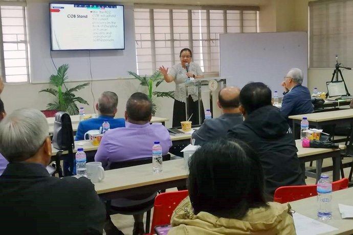 Bishop Ruby-Nell M. Estrella of the Manila Area speaks during the Philippines Central Conference’s Board of Laity forum Sept. 2 at Knox United Methodist Church in Manila. Estrella, who spoke on behalf of the incumbent bishops, expressed their commitment to preserving the unity of the church. Photo by the Rev. Edgardo L. Quinsayas.