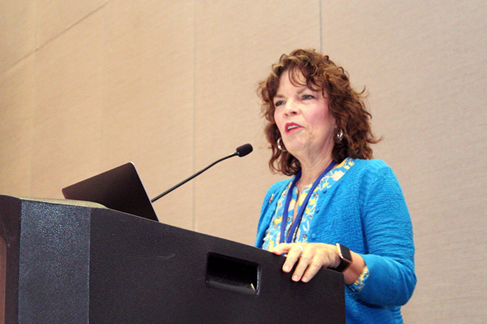 La Obispa Laura Merrill, líder espiscopal de la Conferencia Anual de Arkansas y miembro de la Junta Asesora de “Encuentro con Cristo”, fue la oradora de orden y compartió su experiencia de vida en misión por América Latina y el papel de la organización a la que asesora el desarrollo de la misión. Foto Rev. Gustavo Vasquez, Noticias MU.