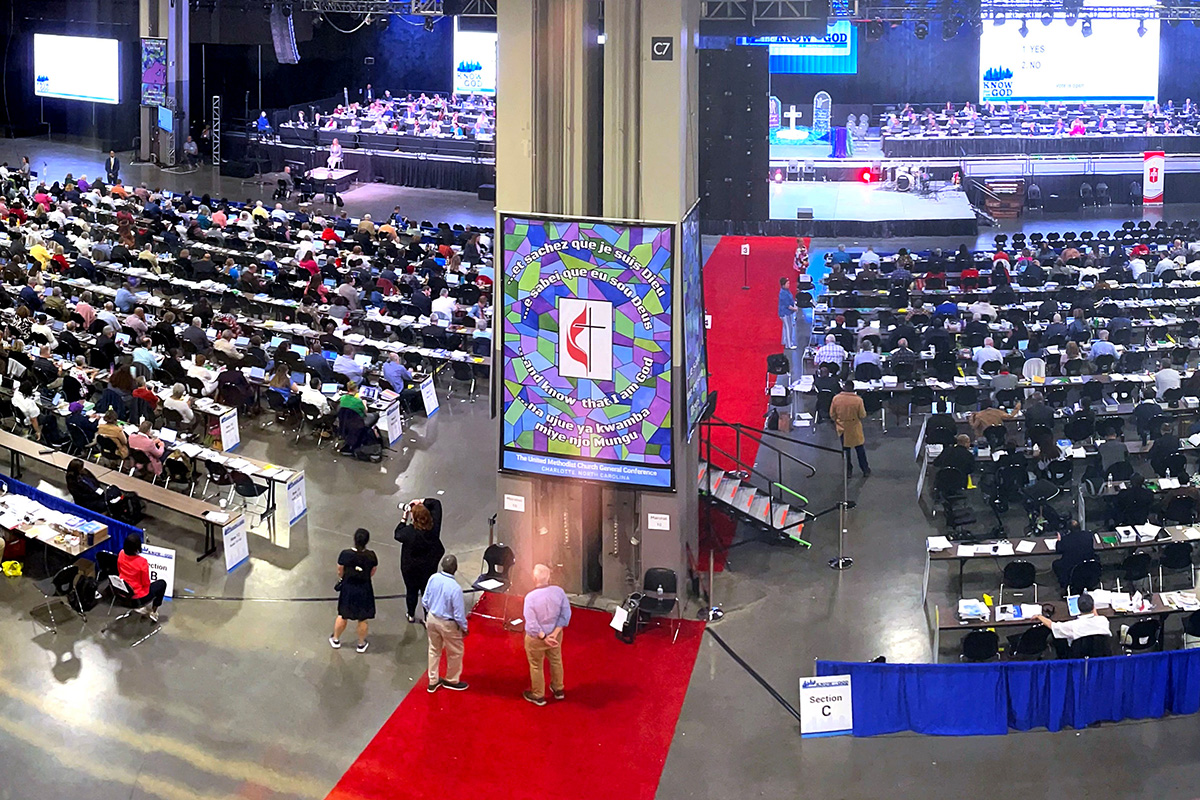 Una visión de la Conferencia General 2020/2024 de La Iglesia Metodista Unida celebrada del 23 de abril al 3 de mayo de 2024 en Charlotte, Carolina del Norte. Foto cortesía del Concilio de Obispos/as.