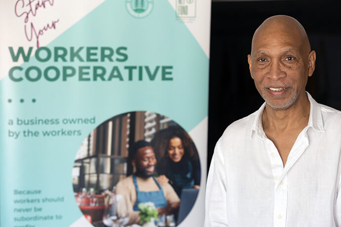 Benny Overton est codirecteur exécutif du Southeast Center for Cooperative Development à Nashville, Tennessee. L'organisation aide les petites entreprises à démarrer ou à se réorganiser selon une structure d'exploitation coopérative, où les employés ont un droit de propriété et participent à la prise de décision. Photo par Mike DuBose, UM News.