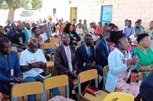 Membros de diversos distritos e fieis evangelizados cultuam na cozinha comunitária do Luquembo. Luquembo, foto de João Nhanga. Membros de diversos distritos e fieis evangelizados cultuam na cozinha comunitária do Luquembo. Luquembo, foto de João Nhanga.