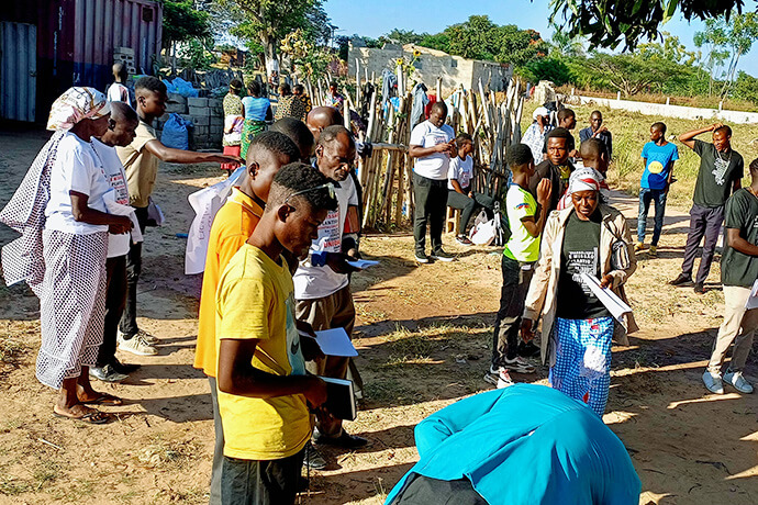 Criação de Grupos para entrar no campo de evangelização nos bairros do município sede do Luquembo. Luquembo, foto de João Nhanga.