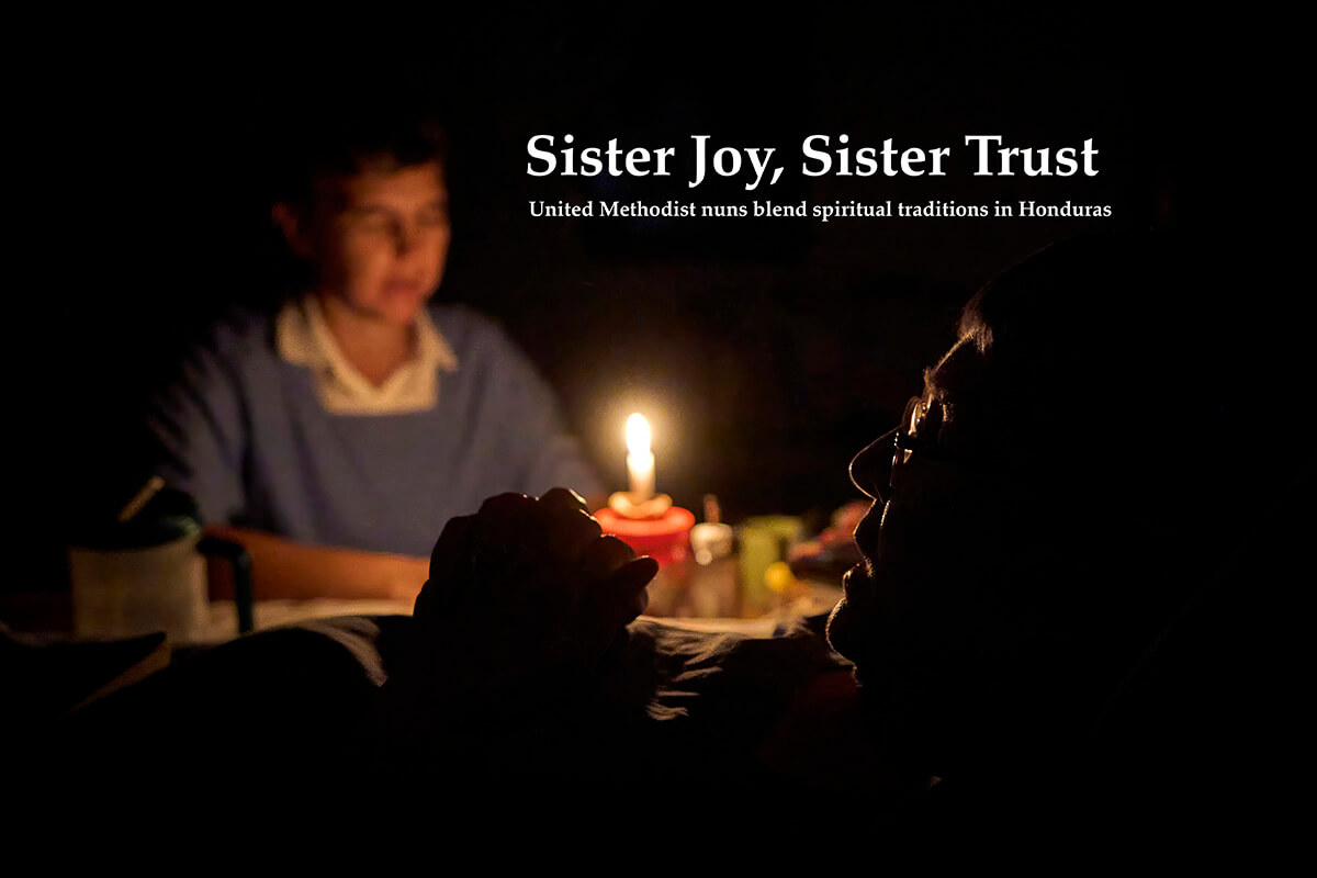Sister Alegría (right) and Sister Confianza, members of the Amigas del Señor (Women Friends of the Lord) Monastery in Limón, Honduras, pray during evening compline. Photo by Paul Jeffrey, UM News.