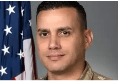 La Rvda. Dra. Lydia Muñoz, además de una nutrida experiencia en el trabajo ministerial congregacional y comunitario, es una extraordinaria cantante que ha desarrollado un amplio trabajo musical y litúrgico para la denominación. muy amplio. La imagen corresponde a una de sus participaciones en sus cultos de adoración, durante la reunión MARCHA en 2011, en el Instituto Lydia Patterson en El Paso, Tejas. Foto de Mike DuBose, Noticias MU.