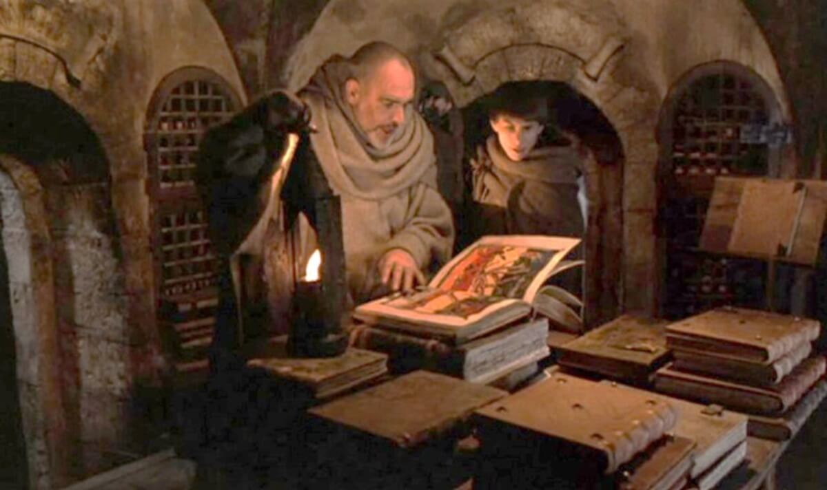 영화 <장미의 이름>의 한 장면 갈무리.