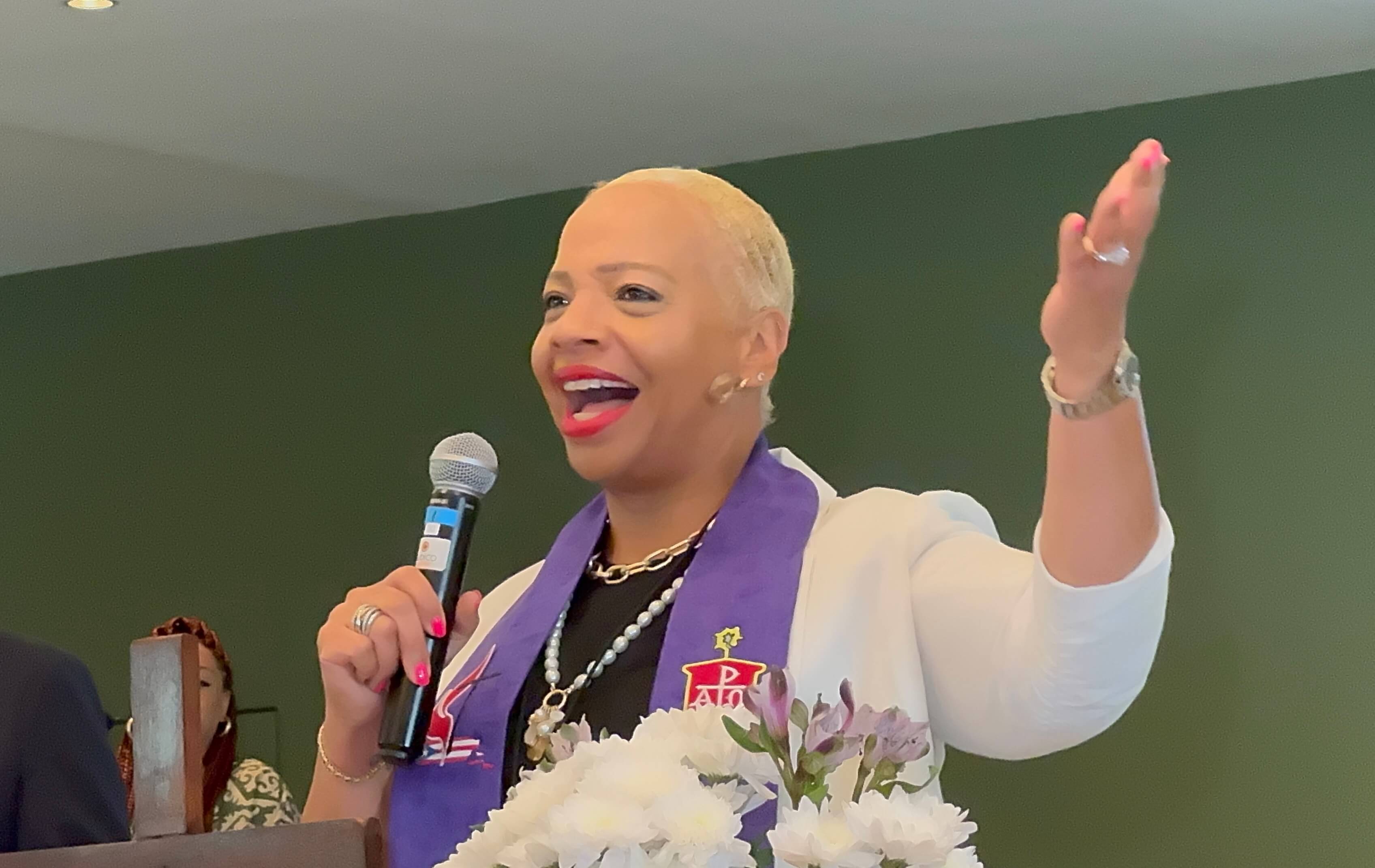 A bispa Tracy Malone, presidente do Conselho de Bispos da Igreja Metodista Unida (IMU, ou UMC na sigla em inglês), destacou a importância de “fortalecer os laços de colaboração no trabalho missionário” com as igrejas metodistas e organizações ecumênicas na América Latina e no Caribe”. Foto Rev. Gustavo Vasquez, Noticias MU.